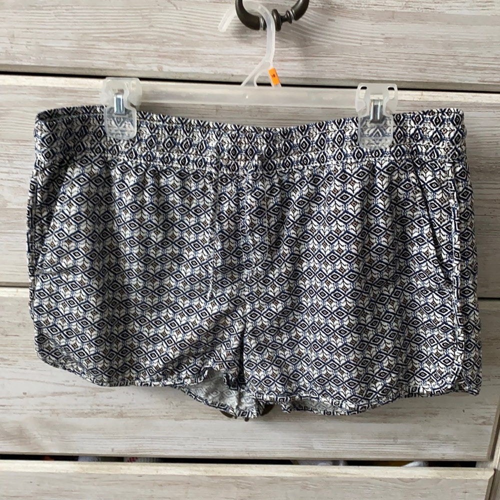 Gap pull-on shorts. Size 12/31